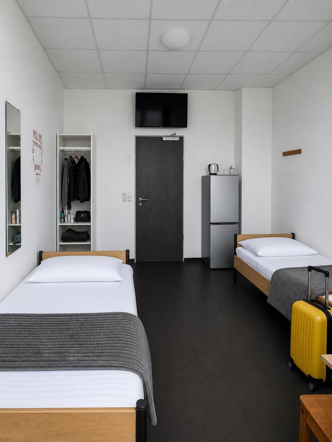 Doppel-/Zweibettzimmer mit Gemeinschaftsbad